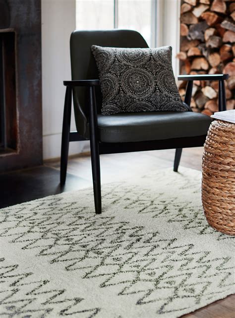 Once your carpet has been cleaned and the furniture placed back in the room (on blocks/tabs) we ask that you not remove the blocks for 24 hours. Pin on Home Inspiration