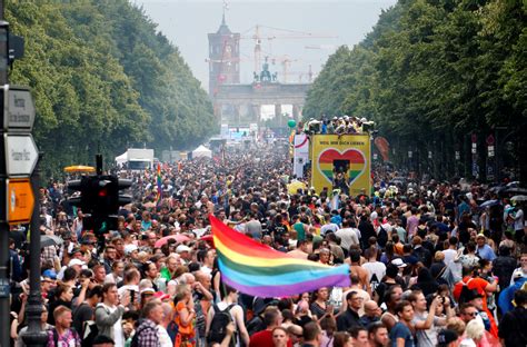 Gay Marriage Backers Celebrate In Germany ‘we Dont Need To Hide The New York Times
