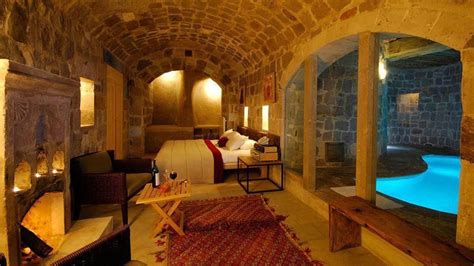 channel   caveman   cave hotel  cappadocia awesome
