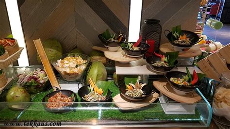 Convenient location to the main attractions sobre hatten hotel melaka. Ramadhan Buffet Dinner At Hatten Place-One of The Best In ...