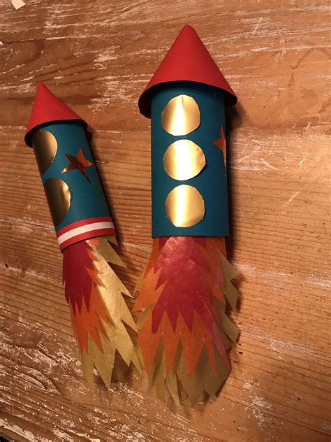 Basteln mit Klopapierrollen DIY Ideen Deko Ideen Basteln mit Kindern