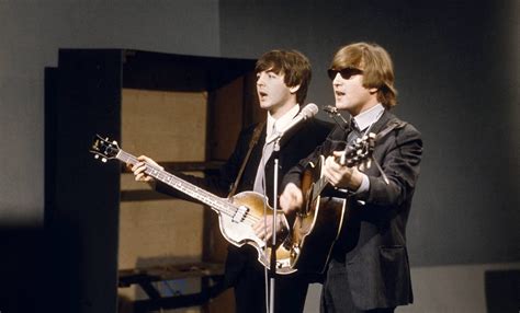 John Lennon E Paul Mccartney Di Nuovo Insieme Grazie A Chatgpt