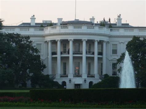 La casa blanca en washington, dc es la residencia oficial y principal centro de trabajo del presidente de los estados unidos. Fotos de Palacio en La Casa Blanca - Washington - 138550