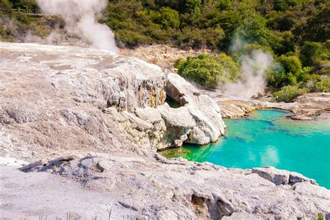 Exploring The Rotorua Geysers In New Zealand Atlas And Boots