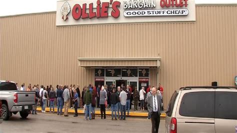 Hundreds of people come out for grand opening of Ollie's ...