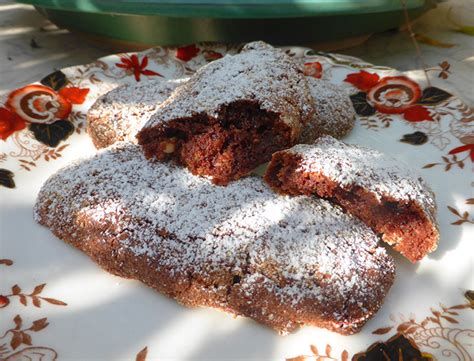 Il pane dei morti è una ricetta che nasce dalle antiche tradizioni greche, ma che è la storia del pane dei morti nasce nella grecia antica. AAA ACCADEMIA AFFAMATI AFFANNATI: Lombardia. Pan dei morti