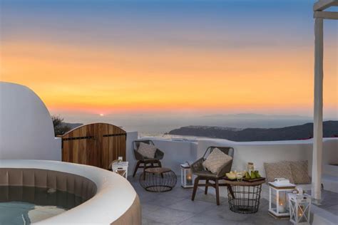 White Santorini Suites And Spa Hotel In Imerovigli Greece Santorini View