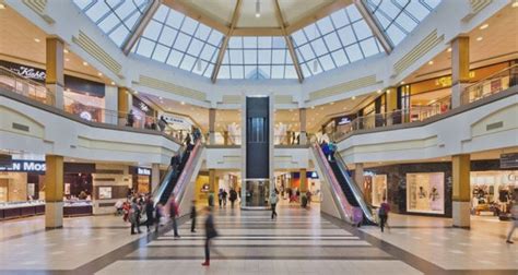 Our shopping database contains more than 5000 malls and over 300 000 store locations. Best Malls To Shop Near Mississauga