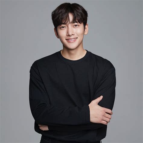 Watch descendants of the sun on netflix. Here Are The Top 10 Highest Paid Korean Actors For 2020
