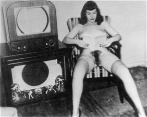 Bettie Page Desnuda En Betty Page Uncovered