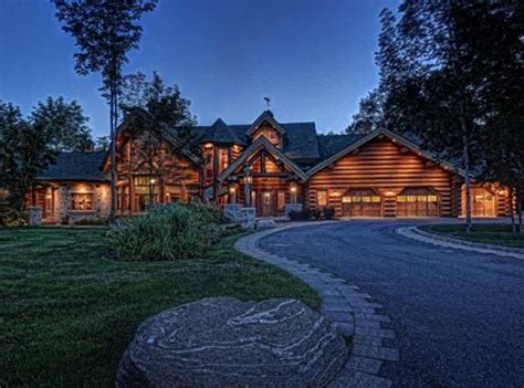 Maybe you would like to learn more about one of these? Une impressionnante maison en bois rond de 4,5 millions ...