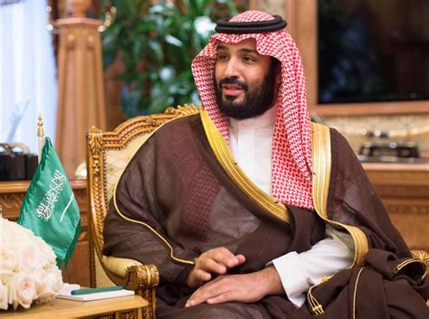 وقال الديوان الملكي في بيان له إنه بعد الاطلاع على النظام الأساسي للحكم، وبعد الاطلاع على الأمر الملكي رقم ثانياً : نايف بن سلمان بن عبد العزيز آل سعود