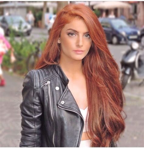 Pin By Savannah Le Roux On Hair Beautiful Red Hair Red Haired Beauty Red Hair Woman