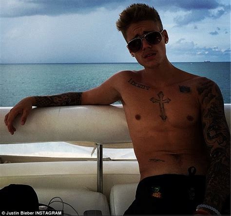 Justin Bieber Posts Tender Picture Of Himself With Selena Gomez Before