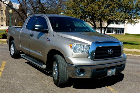 In 2008 toyota tundra was released in 44 different versions, 1 of which are in a body regular cab pickup most of all modifications toyota tundra 2008 weighs limited 4dr crewmax 4wd sb (5.7l. 2008 Toyota Tundra - Pictures - CarGurus