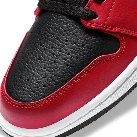 Air Jordan 1 Low Gym Redblack Releases Again This Month House Of Heat