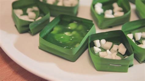 Bila dah buat, boleh la pilih nak makan dengan apa.sama ada cicah sekaya,cicah sambal sardin atau ikan bilis atau pun paling senang, cicah. Pin on Dim Sum n Other Asian Treats