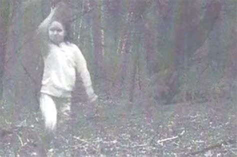Creepy Pic Of ‘ghost’ Girl Freaks Out Small Town