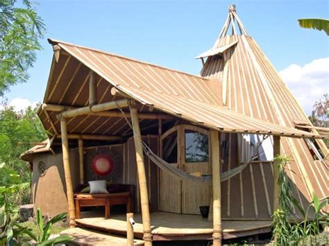 Berikut adalah kerajinan pagar arumah dari bambu unik dan cantik sebagi insipirasi untuk anda. Keren 30 Gambar Rumah Dari Bambu Keren - Gambar Terkeren HD
