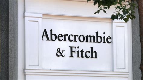 ‘diabetes And Heart Attacks Abercrombie Gets Mocked After Posting Photo Of Plus Sized Model