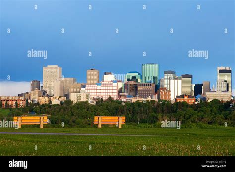 Edmonton Winter Skyline Hi Res Stock Photography And Images Alamy