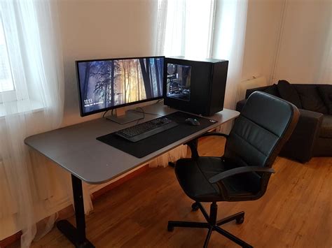 Simple And Boring But Its A Beginning Home Office Setup Home Office