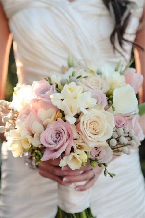25 Stunning Pastel Wedding Bouquets Weddingomania