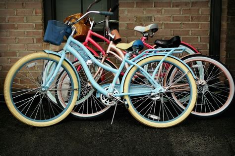 A Guide To Beach Cruiser Bikes And Why We Love Them Momentum Mag