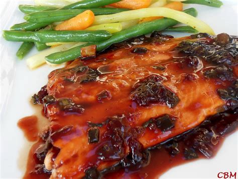 Dans la cuisine de Blanc-manger Saumon laqué à la sauce asiatique aux