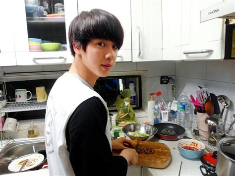 bts s jin put all his effort into cooking to prove he was baek jong won s best apprentice koreaboo
