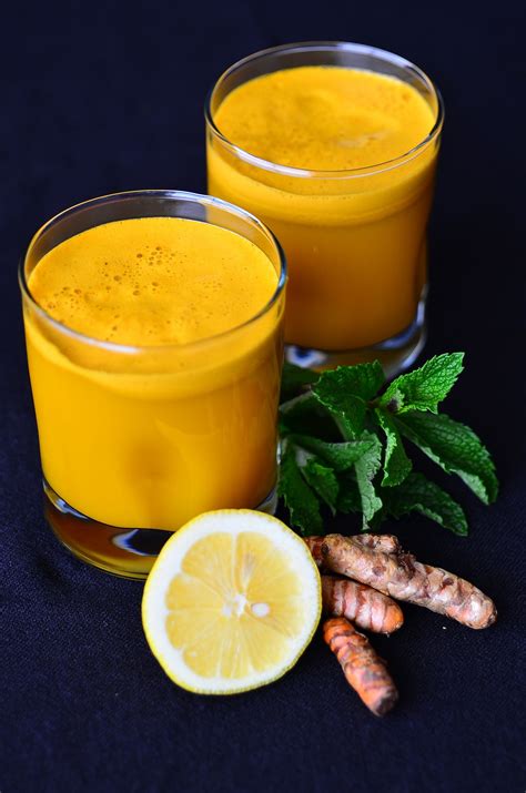 turmeric juice ginger anti whole inflammation drink foods inflammatory recipe curcuma lemon beverage fresh juicer carrot health juicing pieces apple