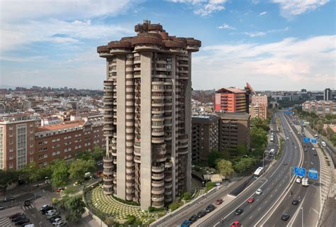 Torres Blancas A Vertical Garden City Iresidential Building