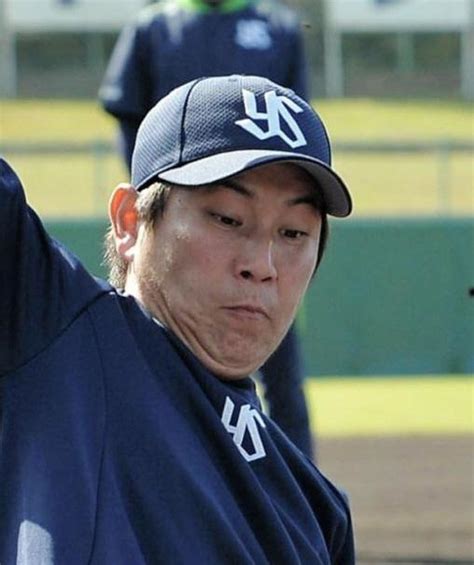 株式会社ジャパンビバレッジホールディングス (英：japan beverage holdings inc.) は、自動販売機での飲料水・食品などの販売、また自動販売機の維持と管理を行うジャパンビバレッジグループの持株会社である。 ヤクルトがキャンプメンバー発表 川端、畠山ら2軍スタート ...