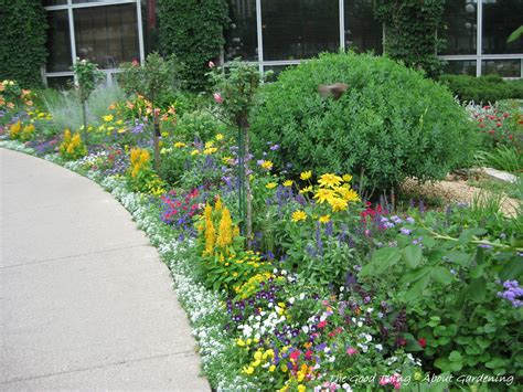 Garden Edging Next To Sidewalk Flower Gardens Include Annuals To Add