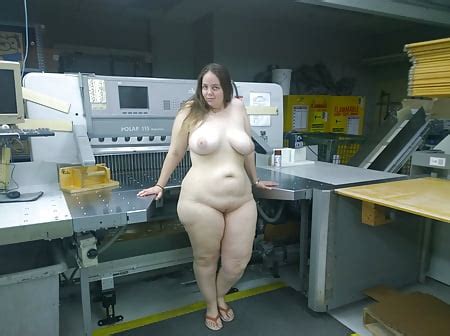 BBW Public Nudity Butt Naked In The Workplace Pics XHamster