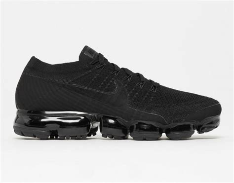 Nike Air Vapormax Triple Black 30 Wave®