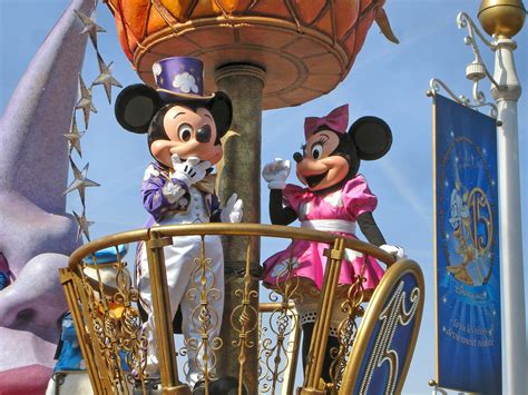 Disneyland paris is a theme park which is a part of disneyland paris. All you know about Disneyland Locations Around the World ...