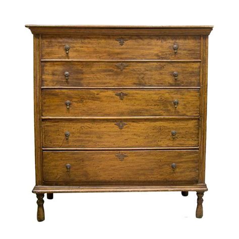 Usa Early American Hatfield Ma Maple And Pine 3 Drawer Blanket Chest