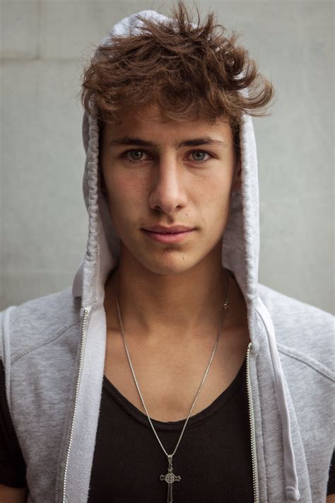 He can be seen in gia coppola's film mainstream, starring andrew garfield and maya hawke. JUANPA ZURITA 🇲🇽 on Twitter: "👀…