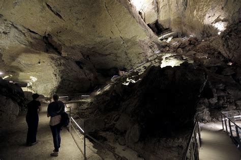 En Images Visite Guid E Des Grottes De La Balme