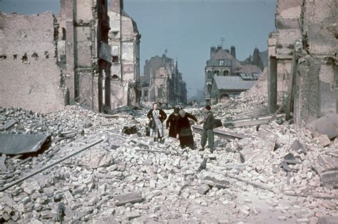 Rarely Seen Color Photographs Of The Aftermath Of The Battle Of Dunkirk