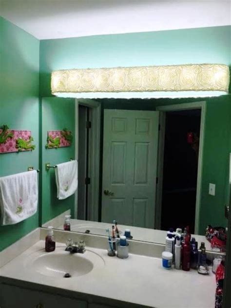 Pin On Lighting In 2021 Diy Bathroom Vanity Hollywood Vanity Lights