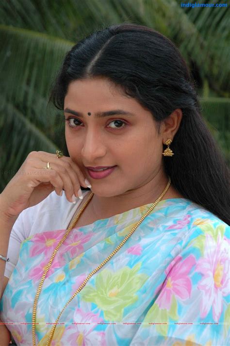 Praveena Actress Photoimagepics And Stills 131791