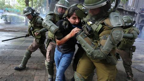 El Saldo De Tres Meses De Represión Policial En Chile Más De 2000