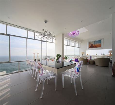 The contoured, polycarbonate molded seat provides comfort. Dramatic Dining Rooms: 30 Beautiful Elegant Ideas