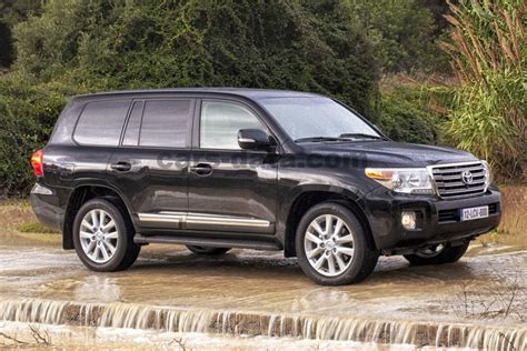 Toyota Land Cruiser V8 2012 Pictures 21 Of 21 Cars