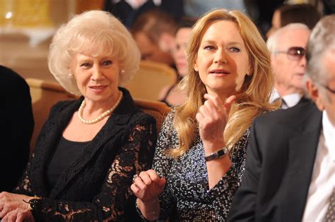 She is an actress, known. #gwiazdy: Krystyna Loska wyszła ze szpitala. Torbicka ...