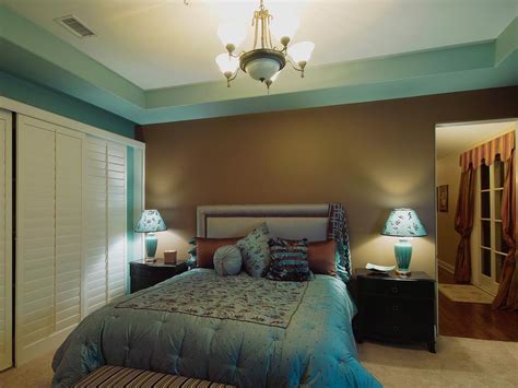 The colour combination in your bedroom walls are a direct reflection of your family's personality, choosing and creating the right colour combination is one of the difficult processes for beginners. Transitional Bedroom Has Classic Blue-and-Brown Color ...