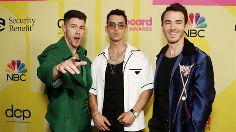Nick Jonas Shocks A Fan Wearing A Jonas Brothers T Shirt And She Gets