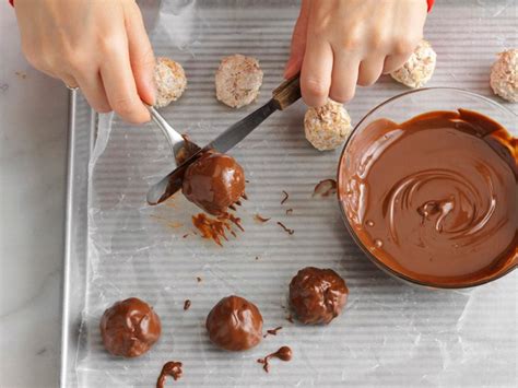 The Simple Secret Behind How To Make Melted Chocolate Smooth Taste Of